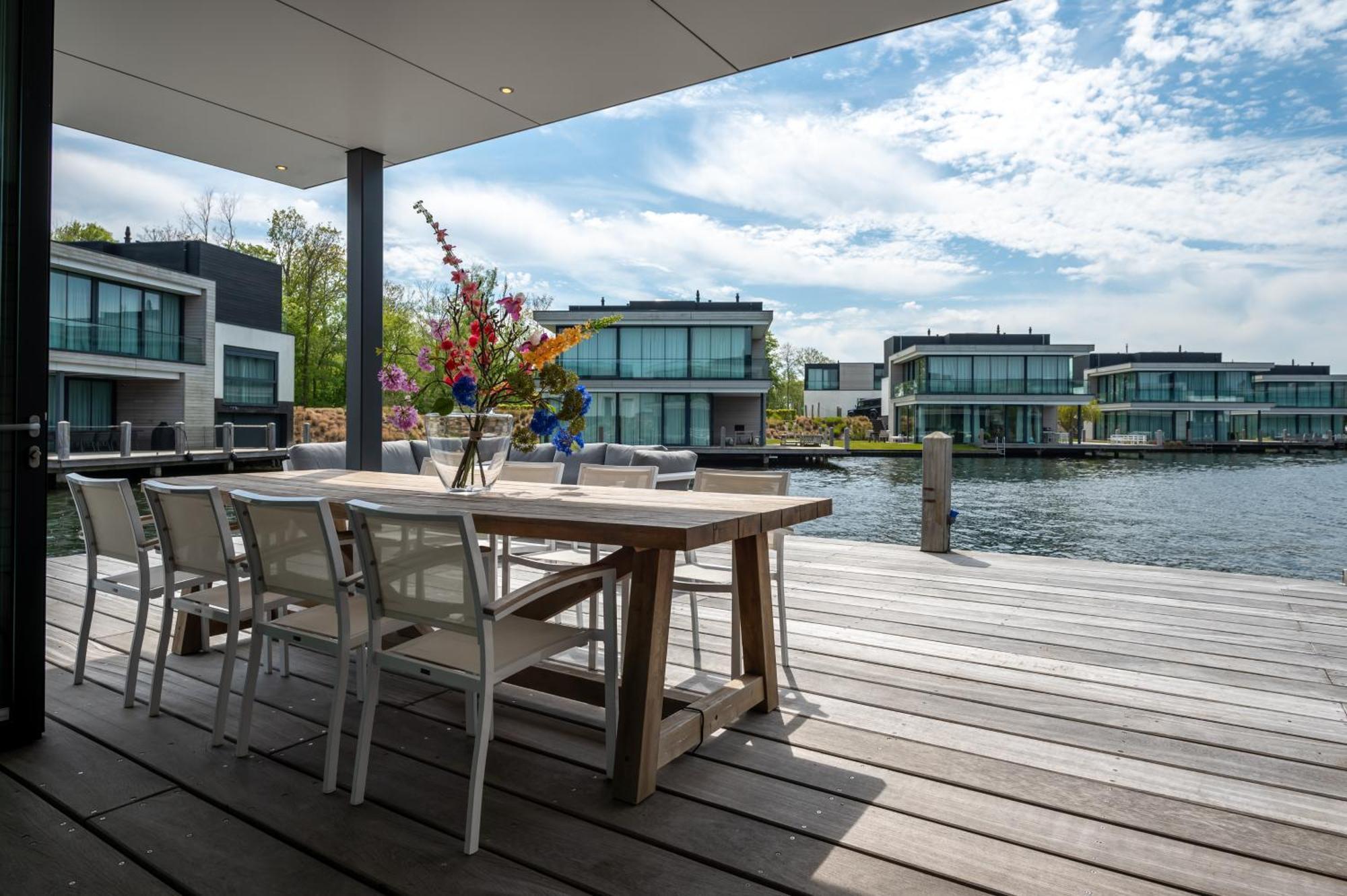 Dormio Harbour Village Resort Arnemuiden