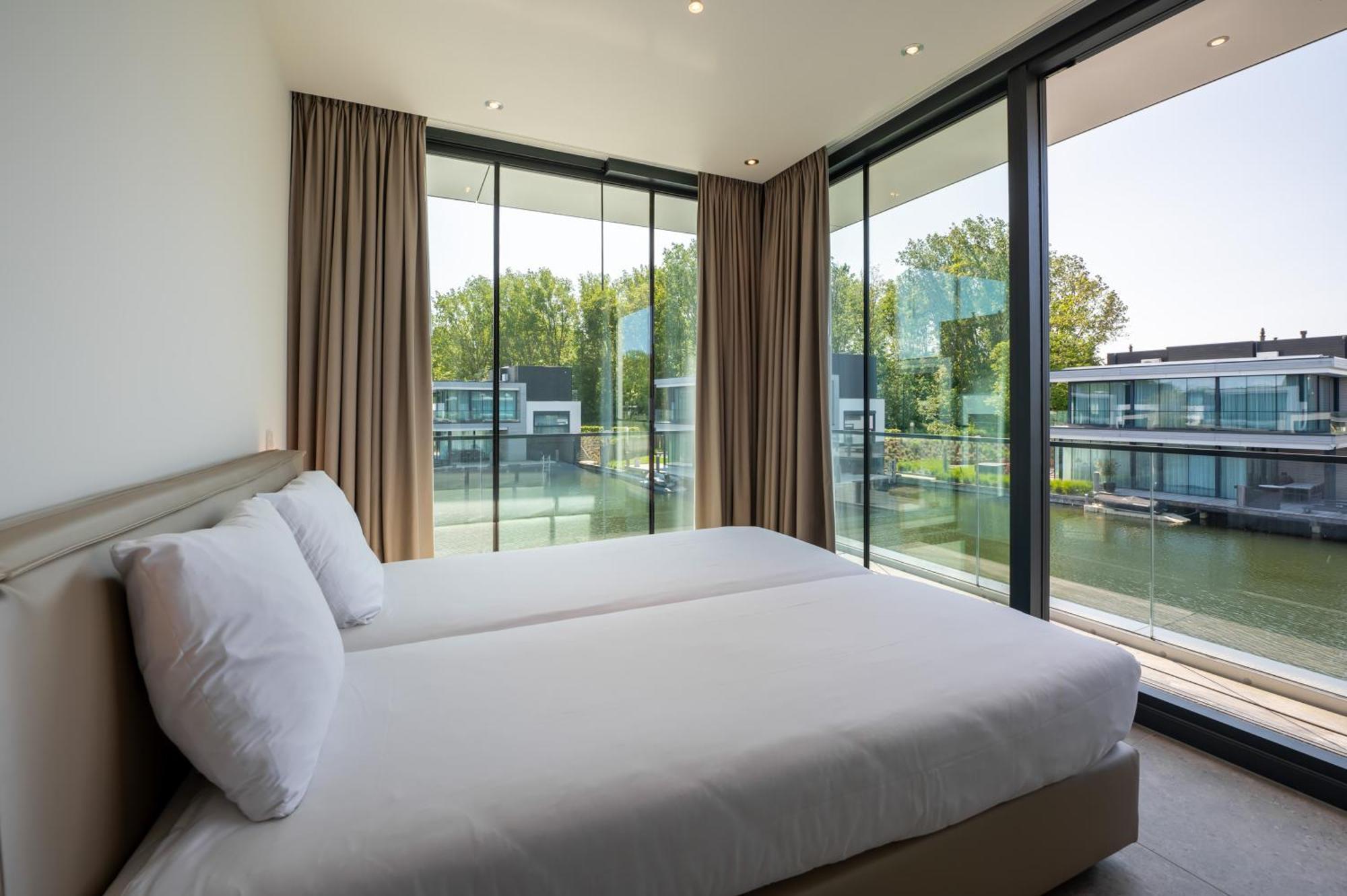 Dormio Harbour Village Resort 5*