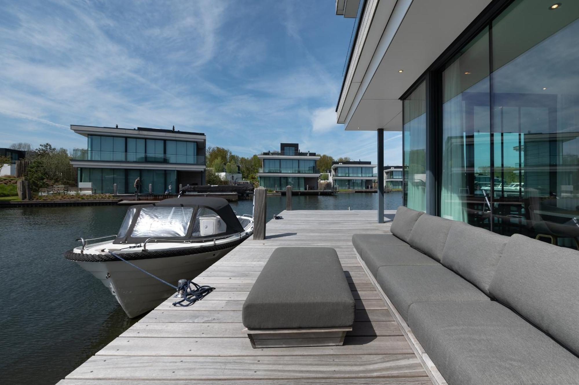 Dormio Harbour Village Resort Arnemuiden